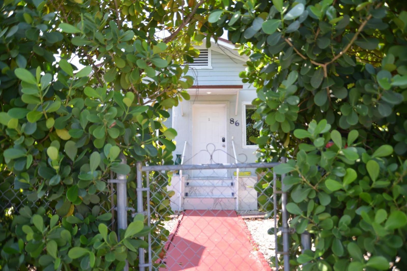 Beach Vibes 2 Bedrooms House Miami Bagian luar foto